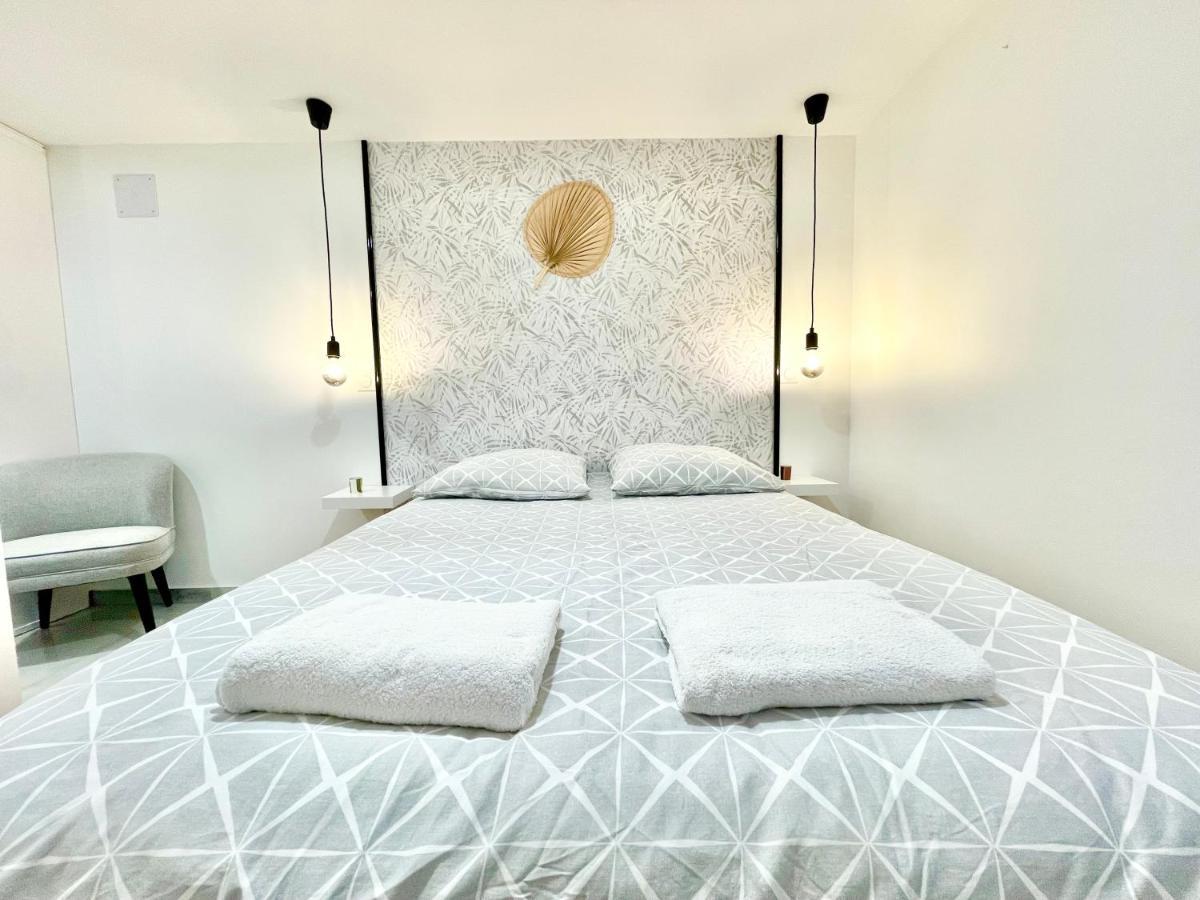Le Rosacker - Proche Centre Ville Et Gare - Terrasse - Parking Gratuit 2 Places - 2 Chambres - 2 Salles De Bain - Netflix กอลมาร์ ภายนอก รูปภาพ